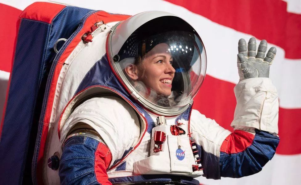 nasa新一代登月宇航服,被誉为"全世界最小号宇宙飞船"