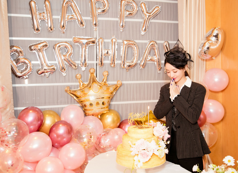 赵丽颖32岁生日,《有翡》官博送祝福却惹怒粉丝,原因让人无语
