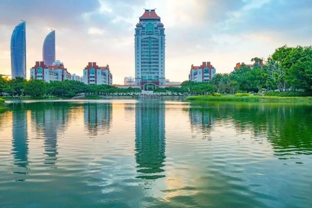 为什么厦门大学被誉为中国最美校园之一?是厦门必打卡