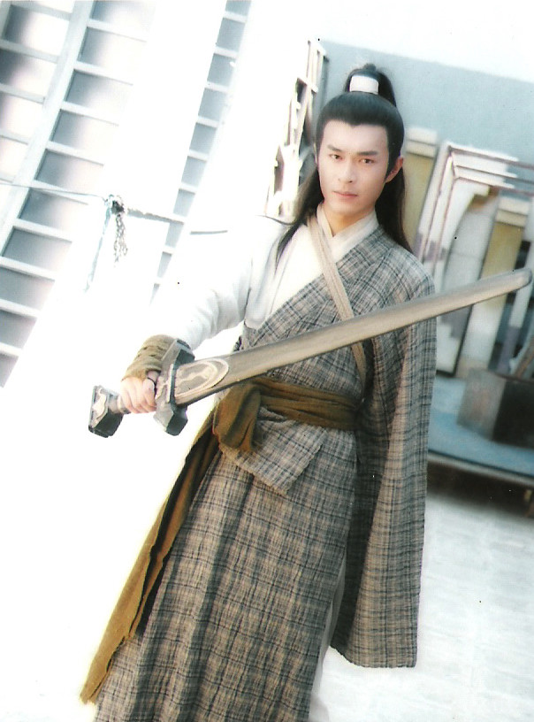 佟梦实《神雕侠侣》杨过大帝之姿,玄重尺变烧火棍,李莫愁邪魅