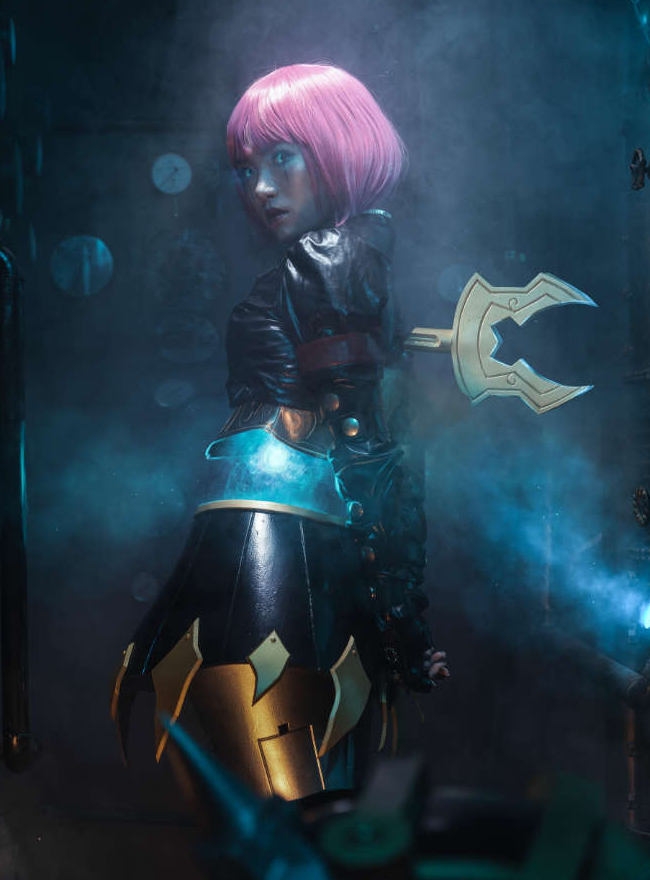 英雄联盟发条cosplay,婀娜多姿