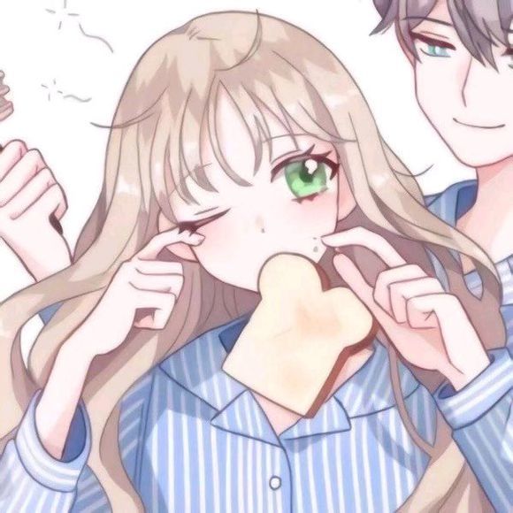 动漫·二次元情侣头像:单眯眼的绿瞳美女,真好看!