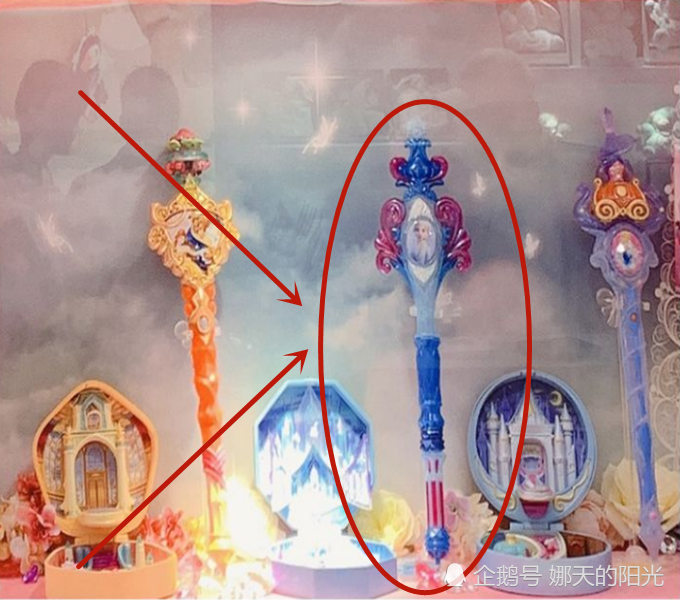 精灵梦叶罗丽7:菲灵的宝杖很特别,冰公主的宝杖很唯美