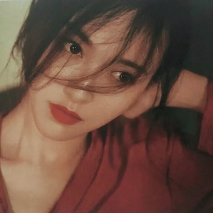 怀旧港风女生头像