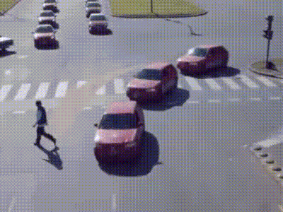 今日搞笑gif:既以背影赢天下,何必转身乱芳华