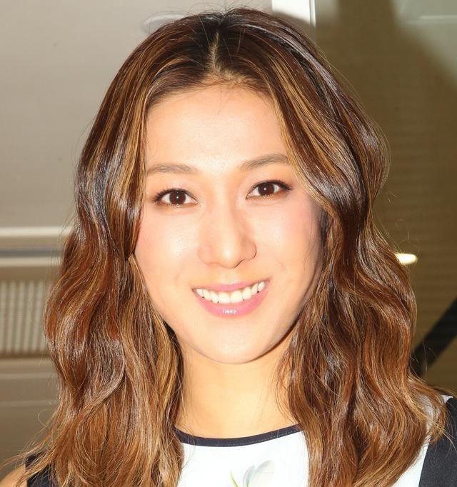 钟嘉欣直言比起事业儿女更需要她,不会阻止女儿进娱乐