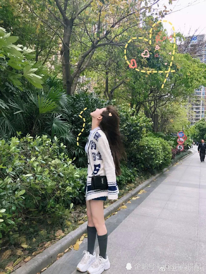 赵露思软萌可爱系穿搭,真不愧是肖战最爱的妹妹!