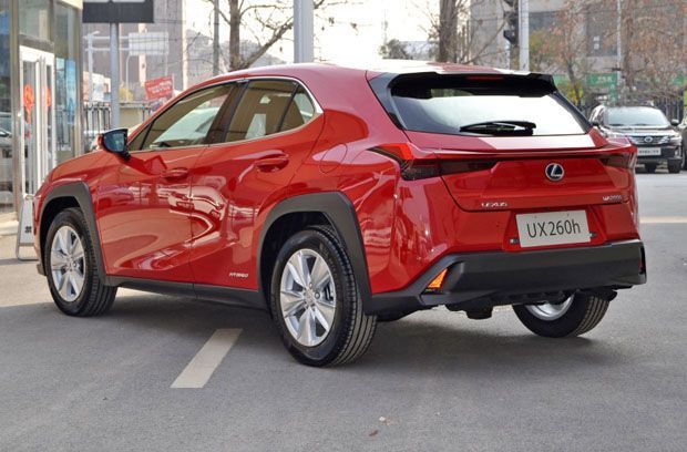 最便宜的雷克萨斯suv,售28.3万,满油能跑800公里,值得出手吗?