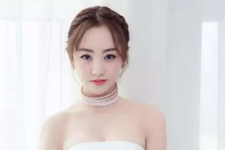 娱乐圈中最佛系的女演员,拍完一部戏休息半年吗,你知道是谁吗?