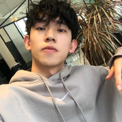 醉酒掩饰我的痛男生头像 头像图片表情包大全