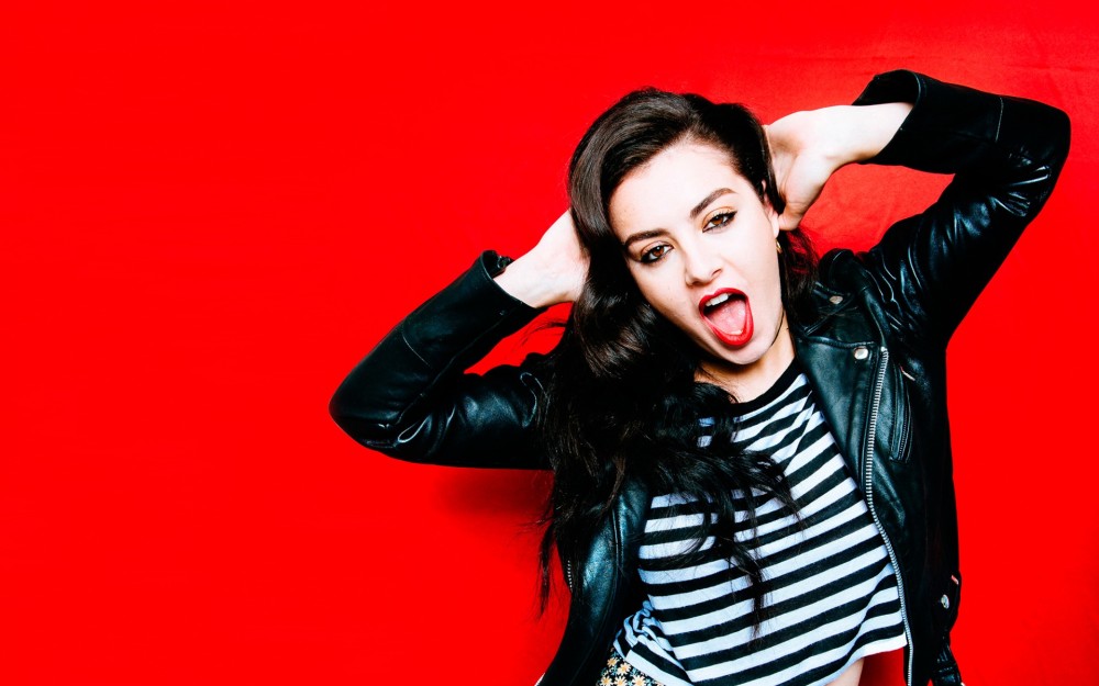 分享一波明星图集:charli_xcx写真集,很有范儿的女星
