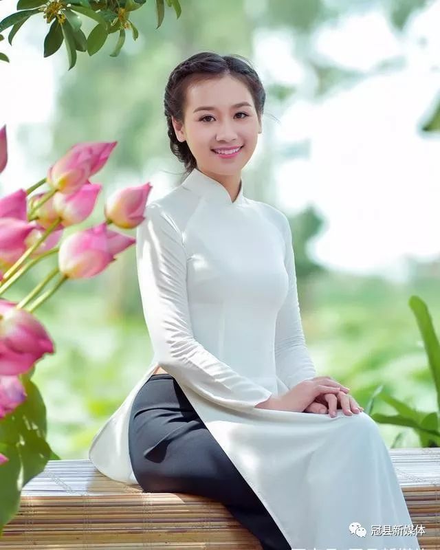 中国旗袍,越南奥黛大比拼,您更喜欢哪一款?
