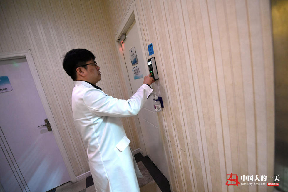 中国整形市场井喷 韩国医生救场