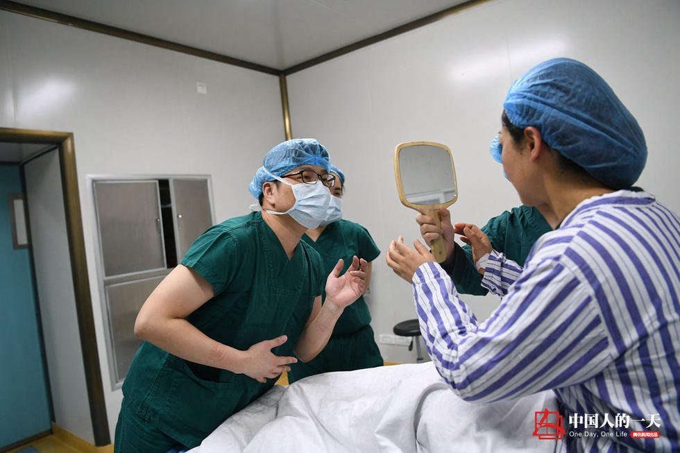 中国整形市场井喷 韩国医生救场