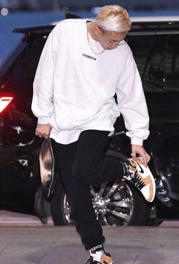 朴灿烈新画报上演