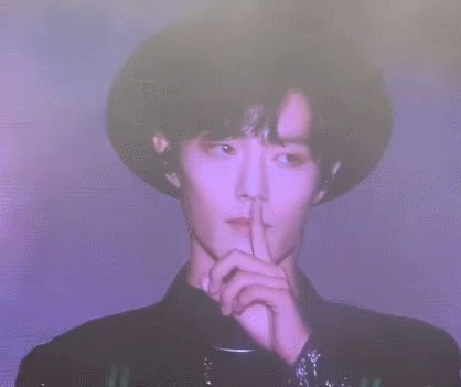 此笑一出,各种彩虹屁不断,不过有一个热转让我印象深刻.