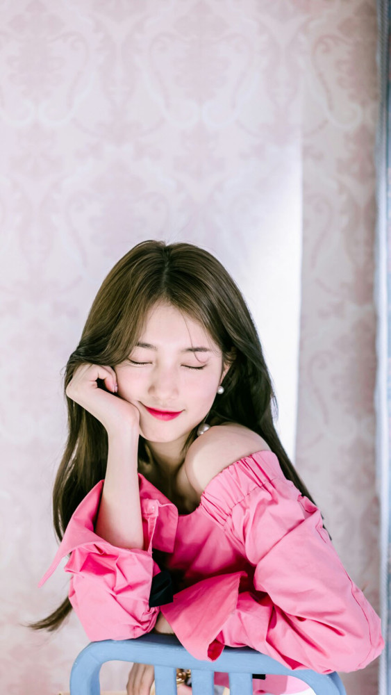 精美明星壁纸:裴秀智