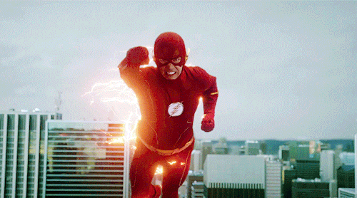 但问题是,追逐《闪电侠》的影迷从来不知道,为什么闪电侠非要被牺牲呢