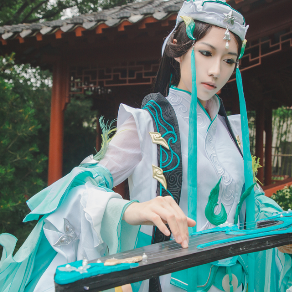 剑网三长歌门琴娘cosplay,美丽动人的小姐姐