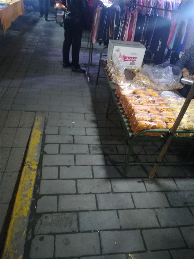 散落在咸阳街头的那些夜市小摊