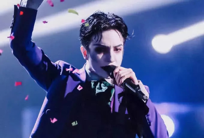 扮演"小丑"造型的男星有那几位?蔡徐坤朱一龙上榜,薛之谦惊艳!