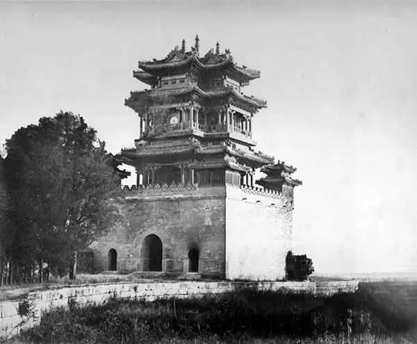 1860年,清漪园(颐和园)文昌阁.费利克斯/摄.