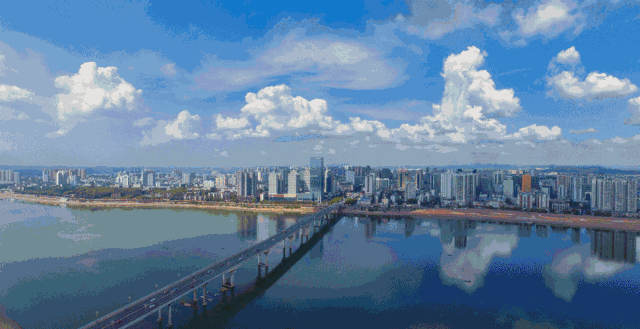 来源:株洲市广播电视台交通广播 编辑:刘婷 审核:尹正艳 株洲广电融