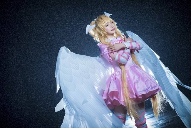 守护甜心cosplay角色月咏歌呗,带翅膀的小仙女