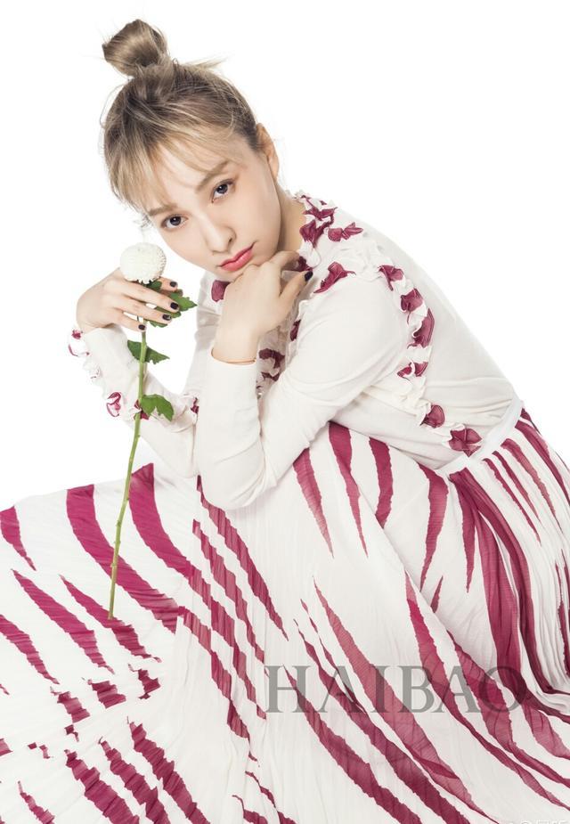 吴昕离开《快乐大本营》主持,完全变了样!