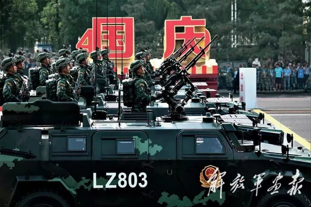 09 武警反恐突击方队