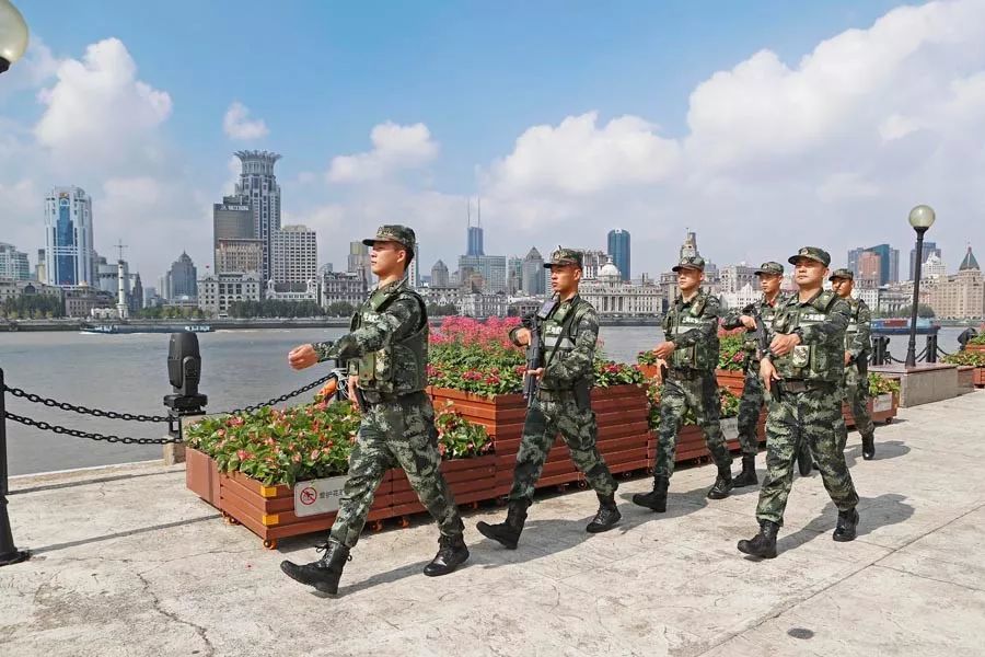 走近上海武警:明珠塔下的守望者