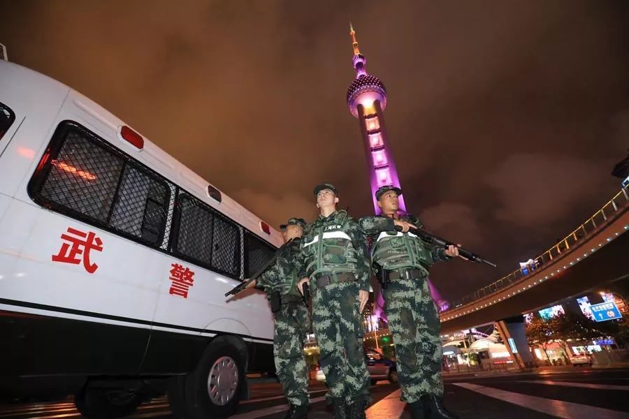 走近上海武警:明珠塔下的守望者