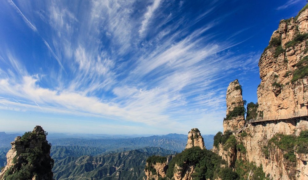 8,保定市涞源县白石山景区 白石山风景区又称白石山国家地质公园,是
