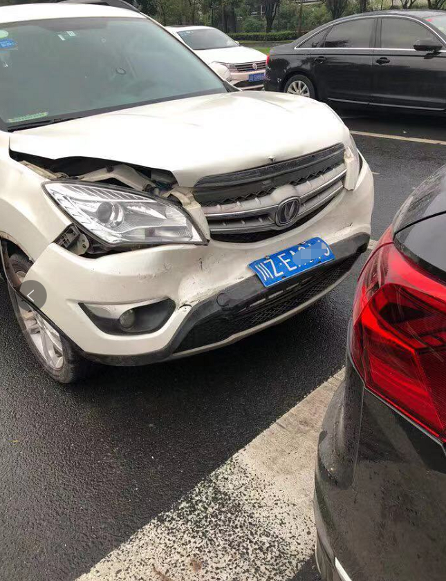 一汽大众,长安cs35,探岳,suv,追尾