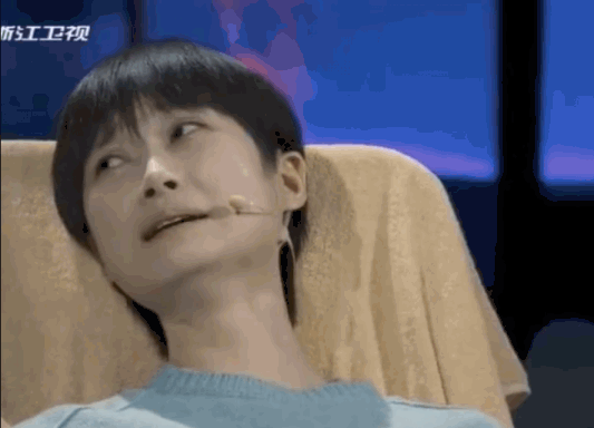 任素汐赞李宇春演技;周震南不知于小彤恋情;素媛案罪犯清晰照公开!