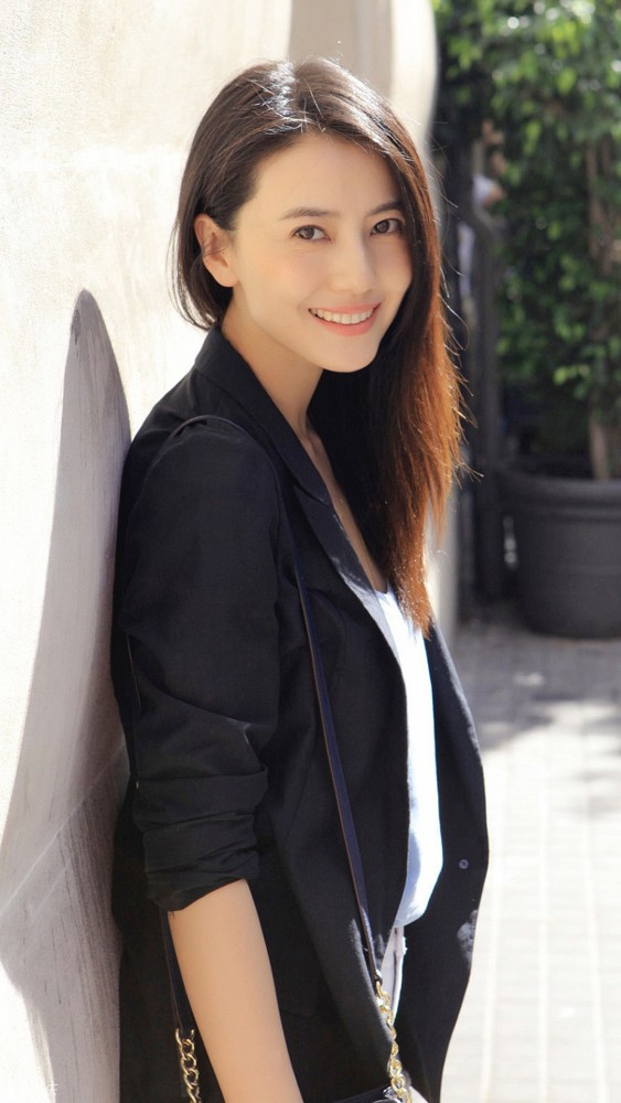 高圆圆灵动写真 解读浪漫含义