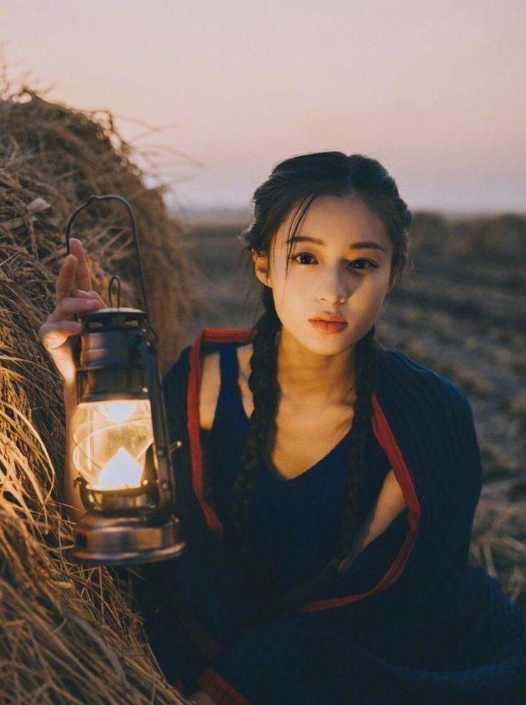 清纯漂亮美女,舞蹈气质明显