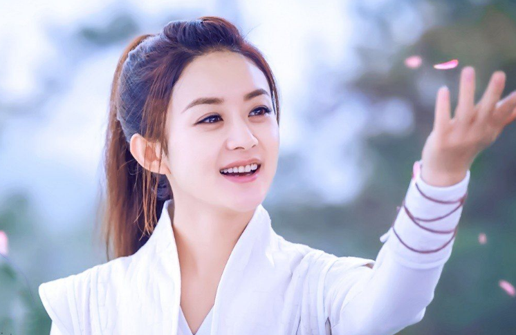 本以为赵丽颖的"眼泪妆"是p出来的,看到花絮后才发现