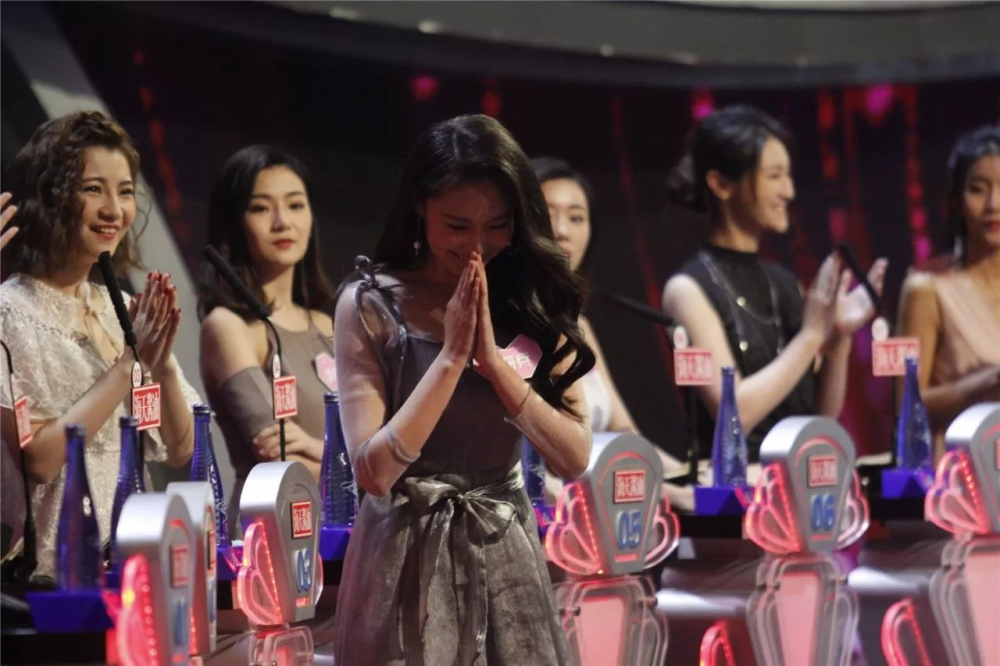 《非诚勿扰》火了九年,全是托?你知道女嘉宾都从哪来的吗?