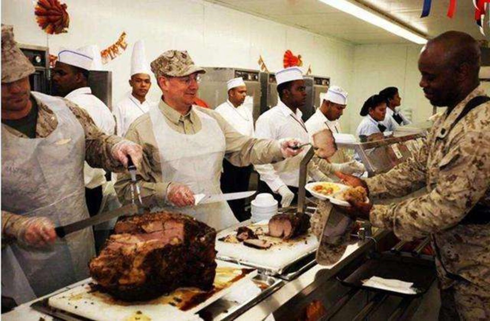 美国大兵伙食吃什么?看完菜谱后才明白,原来不是我们想的那样