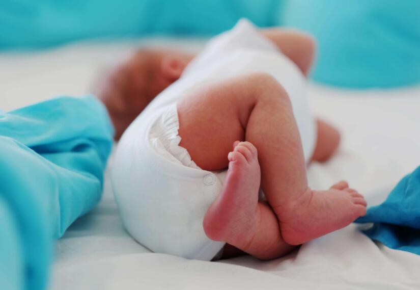 宝宝出生第一天父母要做5件事,关系到宝宝健康,孕妈要