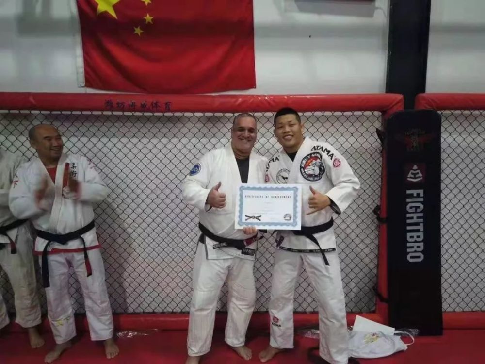 中国mma一哥李景亮 pk ufc第一狠人!
