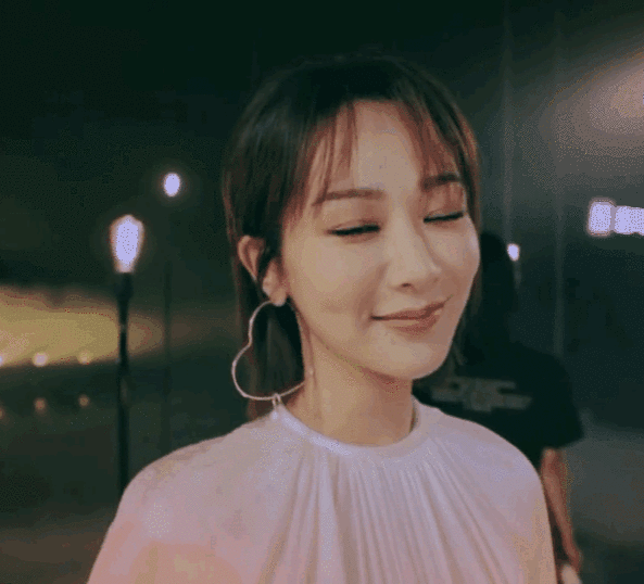杨紫《中餐厅》20 款编发盘点来了