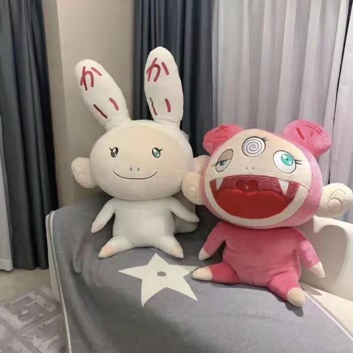 ins可爱玩偶朋友圈背景图:该牢记,万事藏于心不表于情