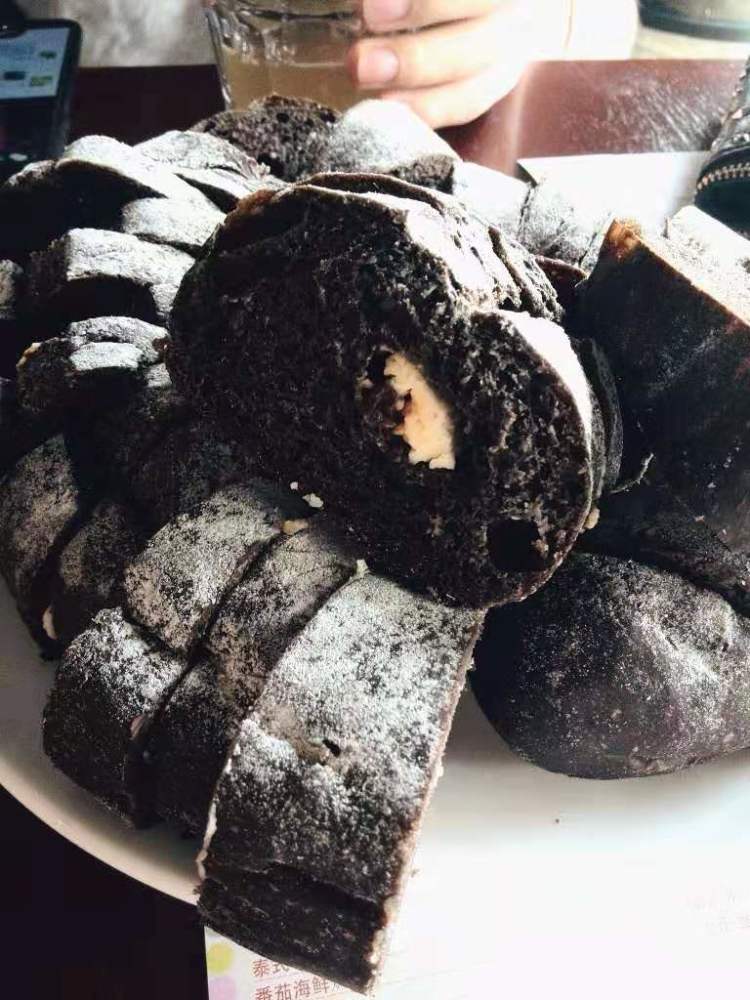 天主教和正教会的历法对中世纪饮食有着举足轻重的影响,首先第一个