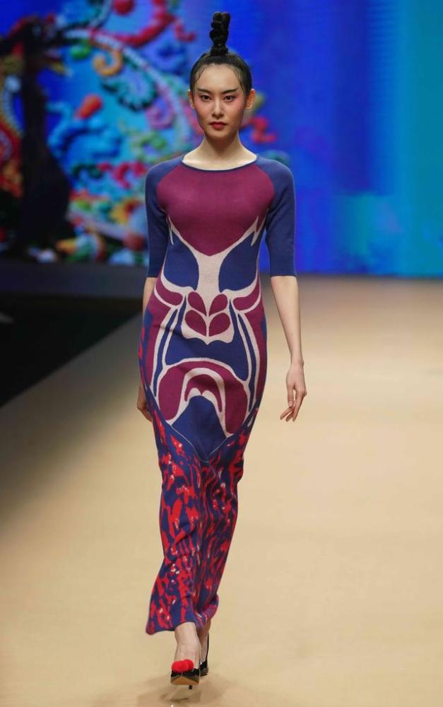 中国国际时装周 十佳设计师庄淦然再演绎时尚中国风