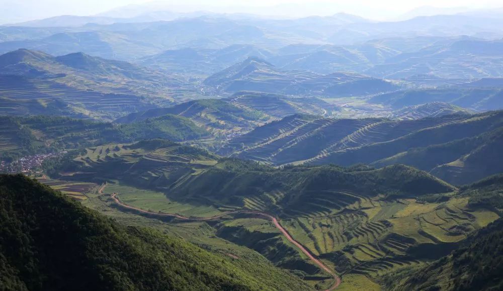 关山行——庄浪关山大景区电视宣传片解说词