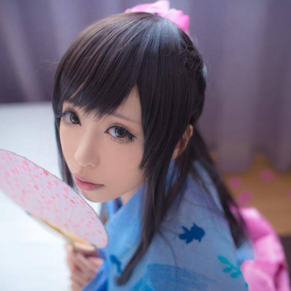 高岭爱花cosplay,清新自然,俏皮可爱的小姐姐