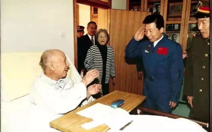 两弹一星元勋之——钱学森 大国重器背后共同的名字
