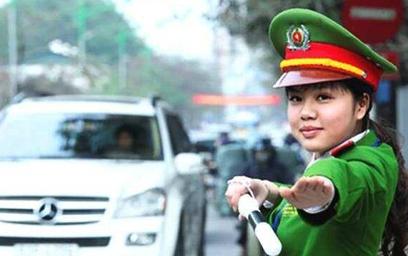 越南总计9700万人,只有15万警察,如何保证全国的治安?
